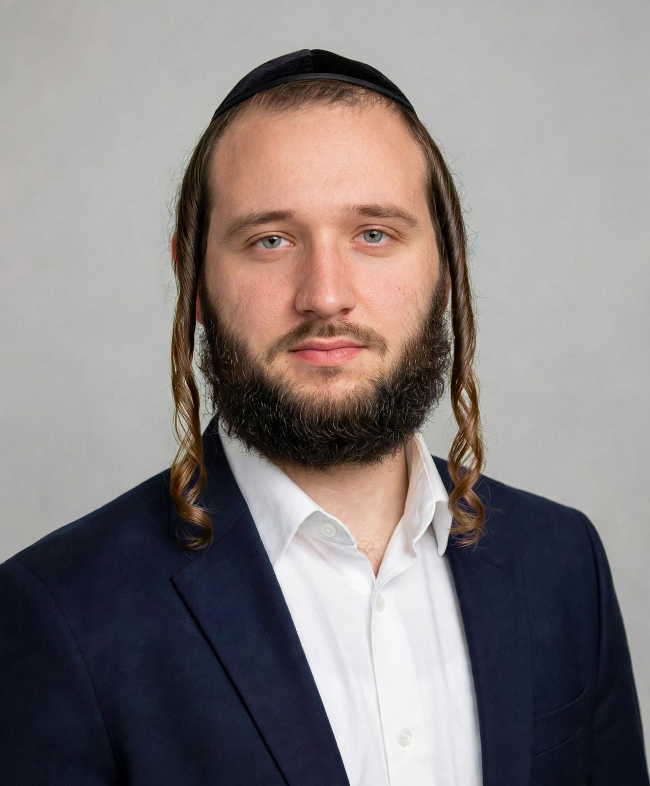Portrait of Yossi Simonowitz, founder of HI Design Studio